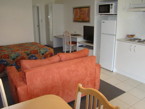 Dunsborough Central Motel - Accommodation Main Beach 21