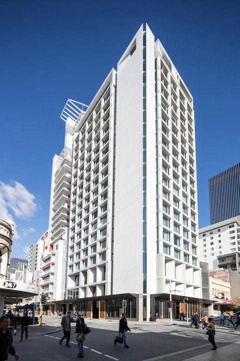 QT Perth - Accommodation Main Beach 7