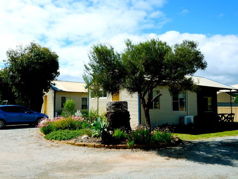 Lazy Lobster Holiday Units & Chalets - Accommodation Main Beach 20