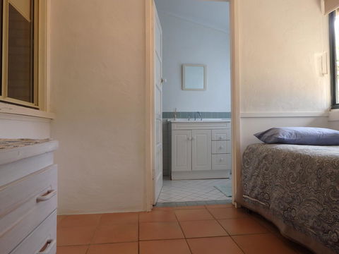 Lazy Lobster Holiday Units & Chalets - Accommodation Main Beach 13