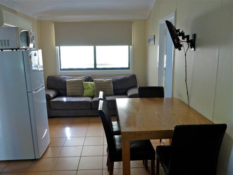 Lazy Lobster Holiday Units & Chalets - Accommodation Main Beach 29