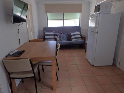Lazy Lobster Holiday Units & Chalets - Accommodation Main Beach 10