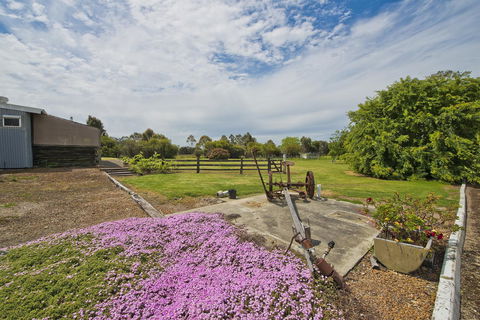 Rayanne Homestead - Accommodation Main Beach 16