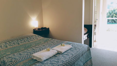 Rayanne Homestead - Accommodation Main Beach 1