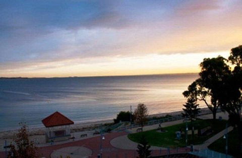 Boardwalk By The Beach - Accommodation Main Beach 4