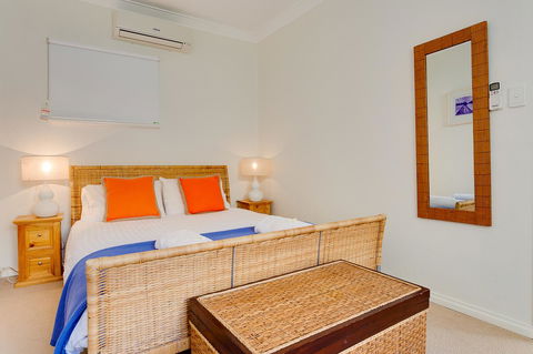 Cottesloe Beach House I - Accommodation Main Beach 5