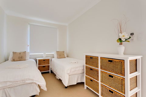 Cottesloe Beach House I - Accommodation Main Beach 9