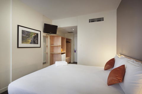 Ibis Perth - Accommodation Main Beach 25