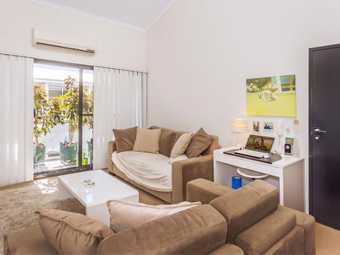 Home Apartment - Perth City Centre - Free WiFi - Accommodation Main Beach 0