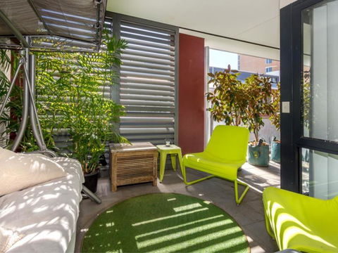 Home Apartment - Perth City Centre - Free WiFi - Accommodation Main Beach 2