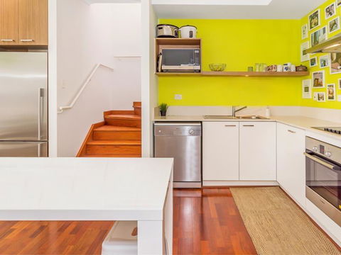 Home Apartment - Perth City Centre - Free WiFi - Accommodation Main Beach 9