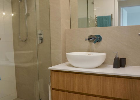 Cottesloe Beachfront Ocean View Apartment - Accommodation Main Beach 17