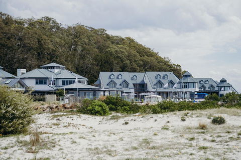 Anchorage Port Stephens - Accommodation Main Beach 4