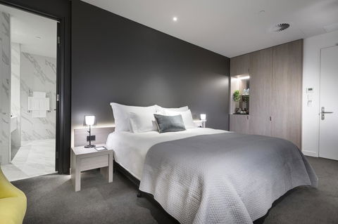 The Melbourne Hotel - Accommodation Main Beach 43