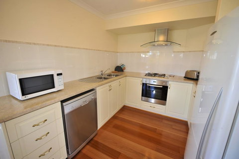 Palm Beach Manor - Accommodation Main Beach 3