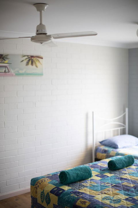 Shark Bay Seafront Apartments - Accommodation Main Beach 17