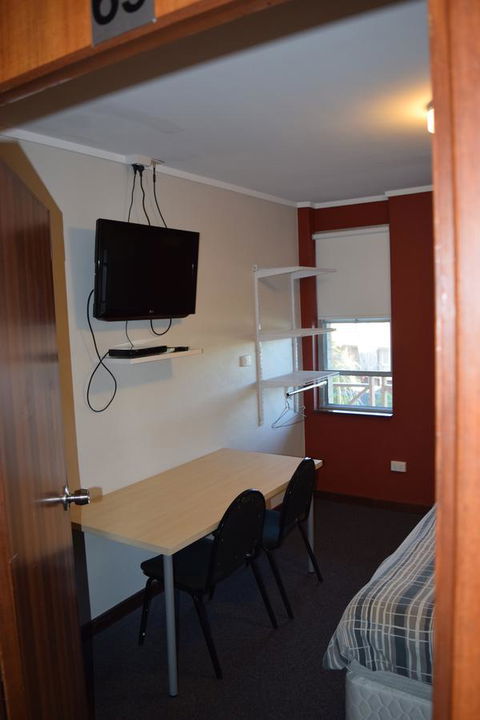 Beatty Lodge - Accommodation Main Beach 32
