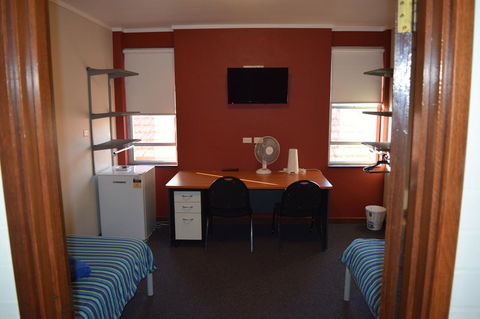 Beatty Lodge - Accommodation Main Beach 5