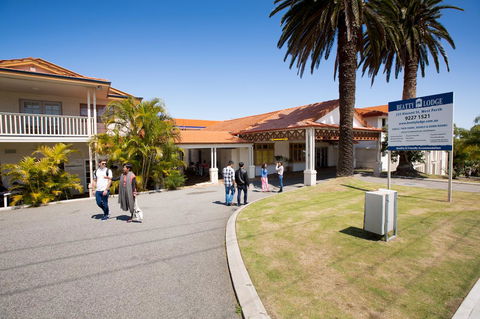 Beatty Lodge - Accommodation Main Beach 1