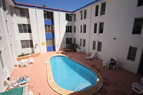 Beatty Lodge - Accommodation Main Beach 4