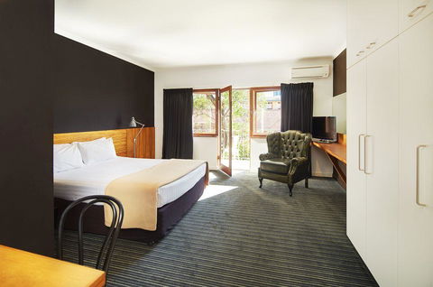 Riverview On Mount Street - Accommodation Main Beach 25