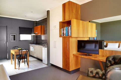Riverview On Mount Street - Accommodation Main Beach 35