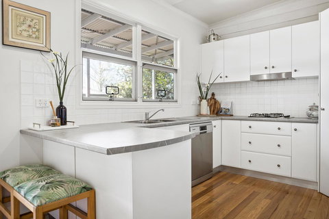 Lavender Cottage - Accommodation Main Beach 14