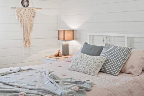 Lavender Cottage - Accommodation Main Beach 8