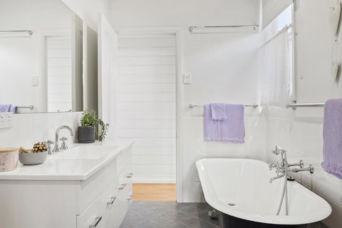 Lavender Cottage - Accommodation Main Beach 15