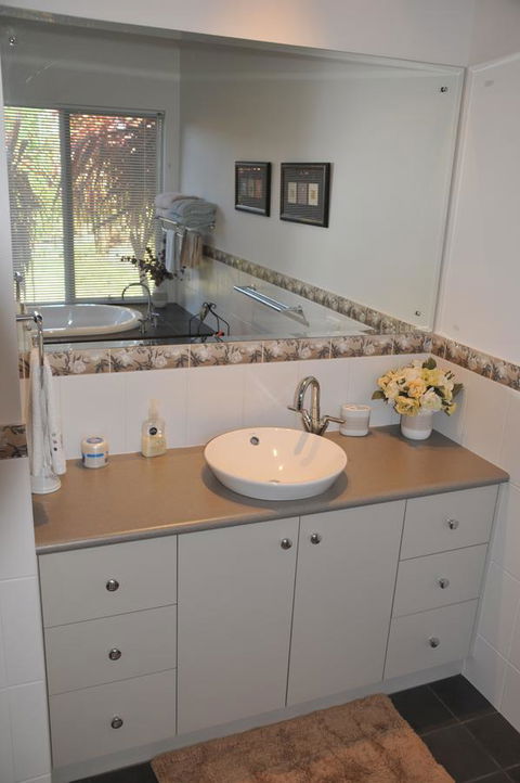 Glenelg On King Bed & Breakfast - Accommodation Main Beach 25