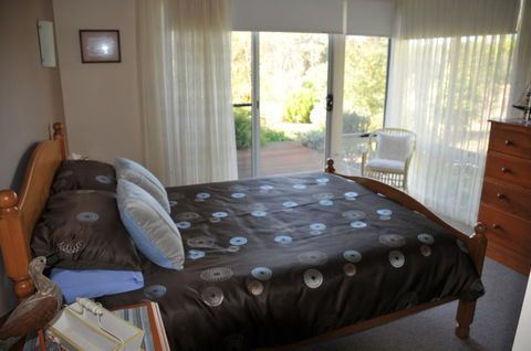 Glenelg On King Bed & Breakfast - Accommodation Main Beach 23