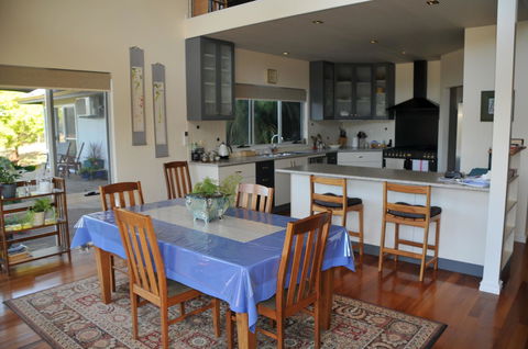 Glenelg On King Bed & Breakfast - Accommodation Main Beach 22