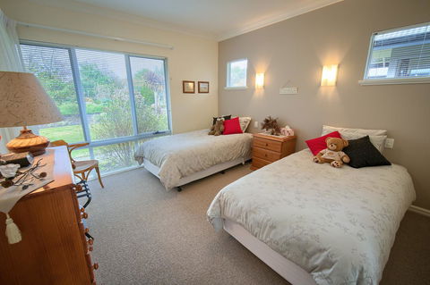 Glenelg On King Bed & Breakfast - Accommodation Main Beach 4