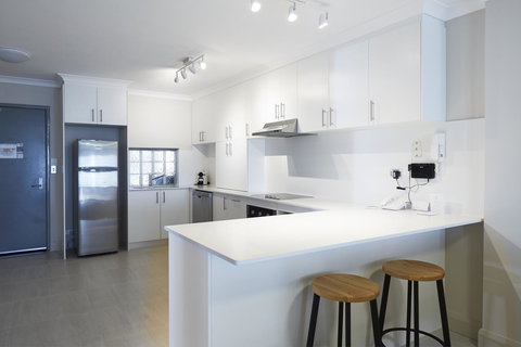 Seashells Scarborough - Accommodation Main Beach 2