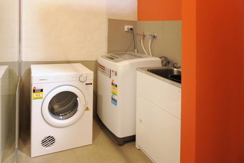 The Stirling Arms Hotel - Accommodation Main Beach 26