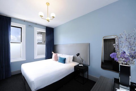 The Stirling Arms Hotel - Accommodation Main Beach 23