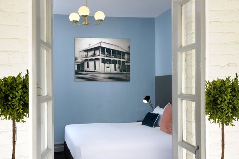 The Stirling Arms Hotel - Accommodation Main Beach 24