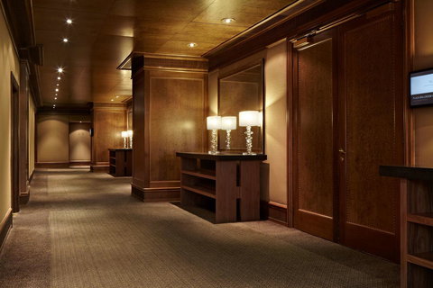 Residence On Langley Park - Accommodation Main Beach 39