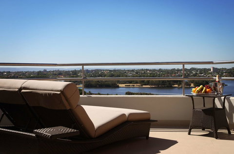 Residence On Langley Park - Accommodation Main Beach 19