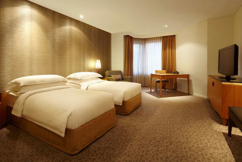 Residence On Langley Park - Accommodation Main Beach 12