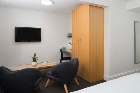 Pensione Hotel Perth - Accommodation Main Beach 1