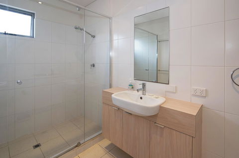 Pegasus - Accommodation Main Beach 5
