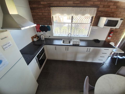 Ocean Beach Chalet 18 - Accommodation Main Beach 1