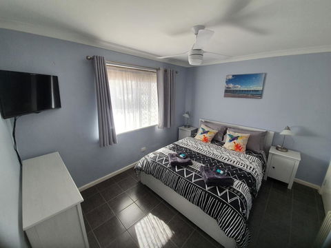 Ocean Beach Chalet 18 - Accommodation Main Beach 0