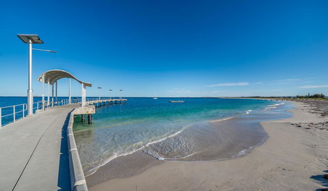 Ocean Beach Chalet 18 - Accommodation Main Beach 28