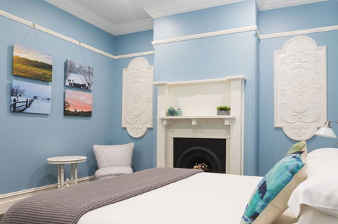 Blue Door Apartments - Accommodation Main Beach 5