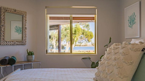 Starboard Views Kalbarri - River Front Apartment - Accommodation Main Beach 5