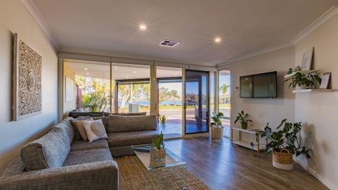 Starboard Views Kalbarri - River Front Apartment - Accommodation Main Beach 0