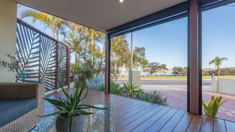 Starboard Views Kalbarri - River Front Apartment - Accommodation Main Beach 1