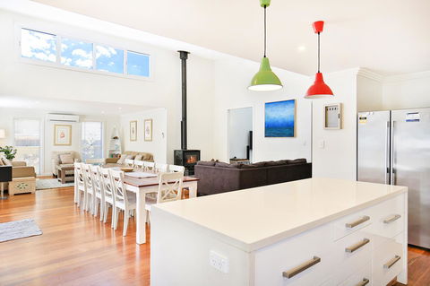 Calming Waters - Pet Friendly - Community Pool - Accommodation Main Beach 13
